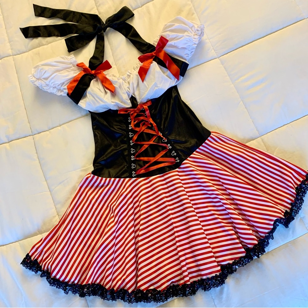 Leg Avenue Pirate Costume